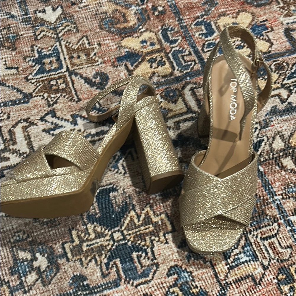 Top Moda Women's Gold Platform Heels